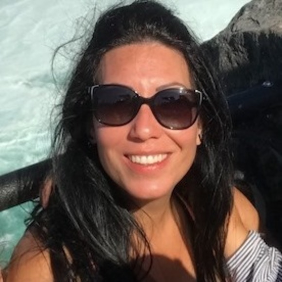 Meet your Posher, Caroline - Picture 1 of 1